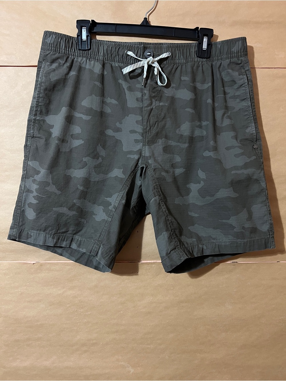 Vuori | Men's Ripstop Shorts Camo DuraTerra Organic Cotton Size XL